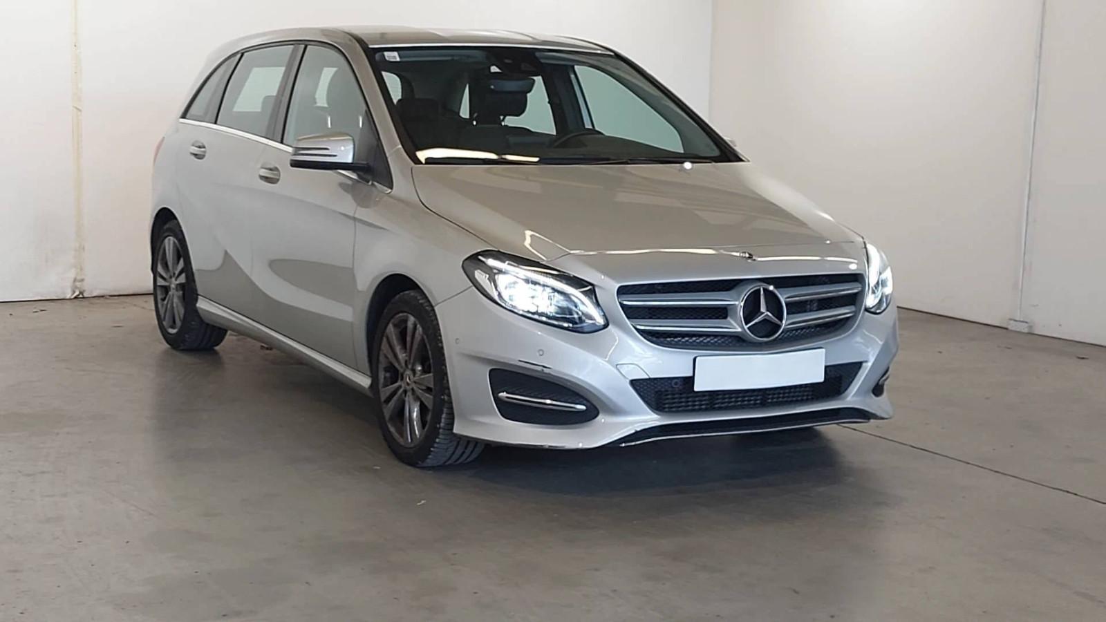 Mercedes-Benz B 180 Urban Style Edition AHK LED Navi Keyless
