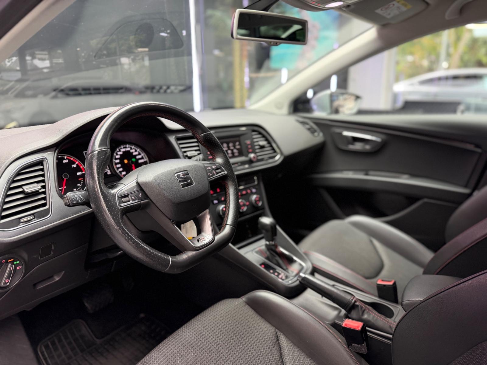 Seat Leon ST FR 1.8l /AHK/LED/AHK/BT/Navi/SHZ