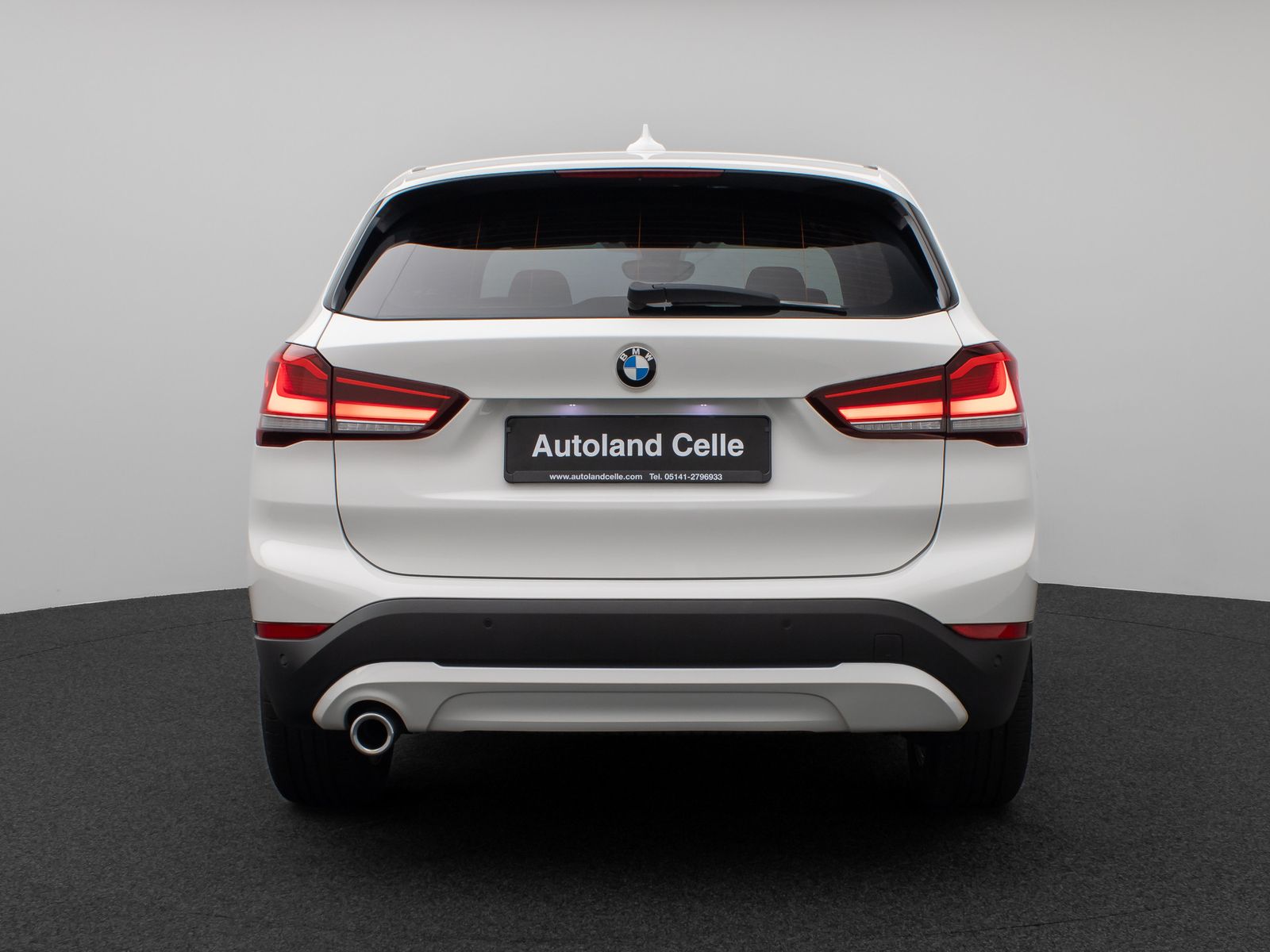 Fahrzeugabbildung BMW X1 sD18i Parkassistent DAB HiFi Navi LED Sport