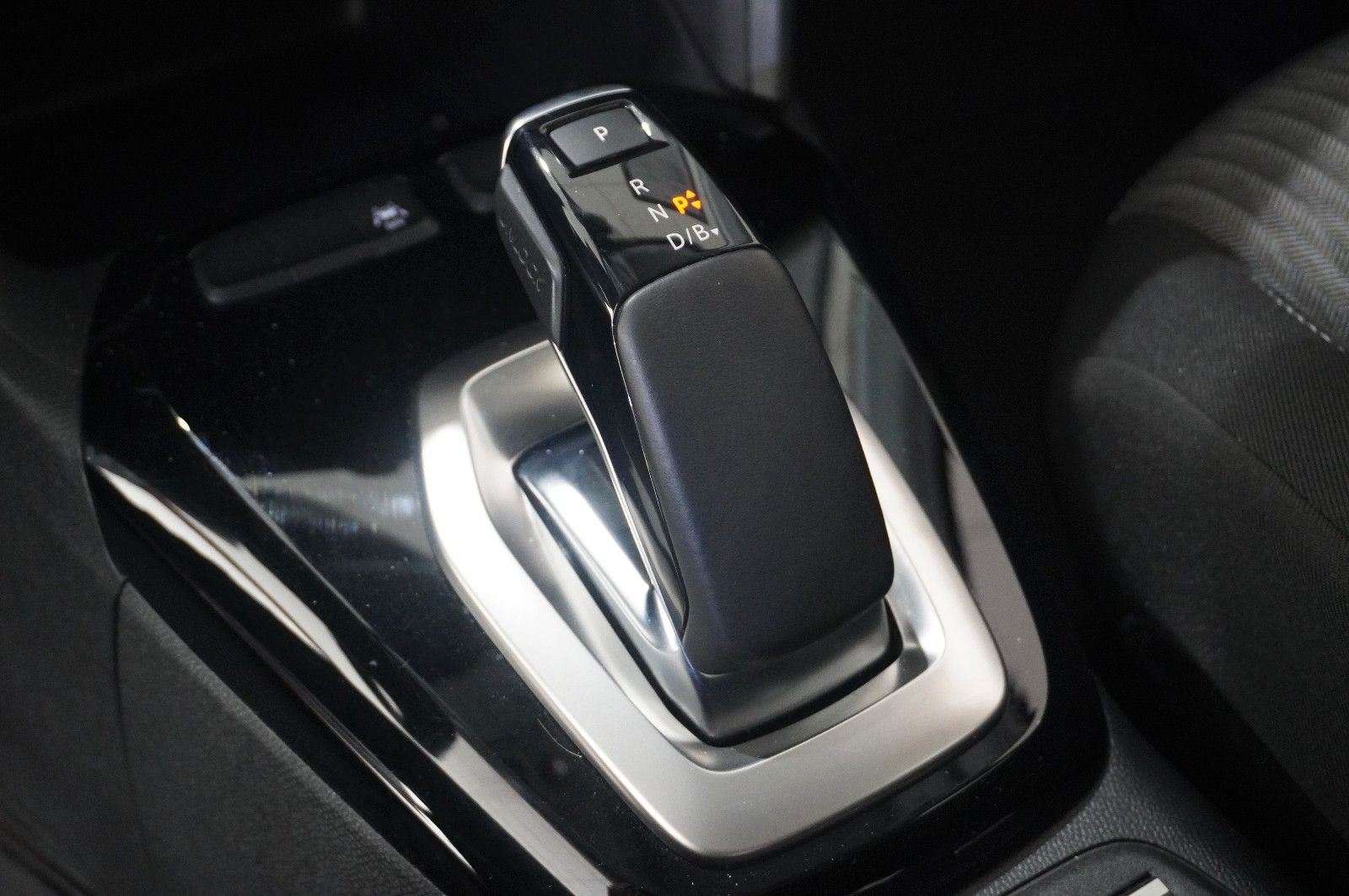 Fahrzeugabbildung Opel Corsa-e  EDITION 7,4kw/50kwh/Allwetter/ALU16"