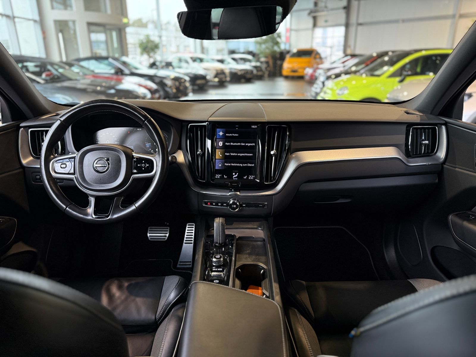 Fahrzeugabbildung Volvo XC60 R Design AWD AHK LED NAVI