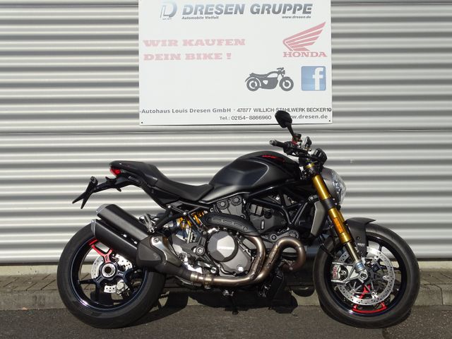 Ducati Monster 1200  M1200 * Black on Black