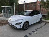 Hyundai KONA Elektro ELEKTRO 150kW  Prime! Vollausst. - Hyundai KONA Elektro von privat