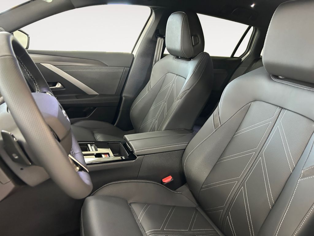 Fahrzeugabbildung Opel Astra ST 1.5 D Automatik GS AHZV Tech Paket