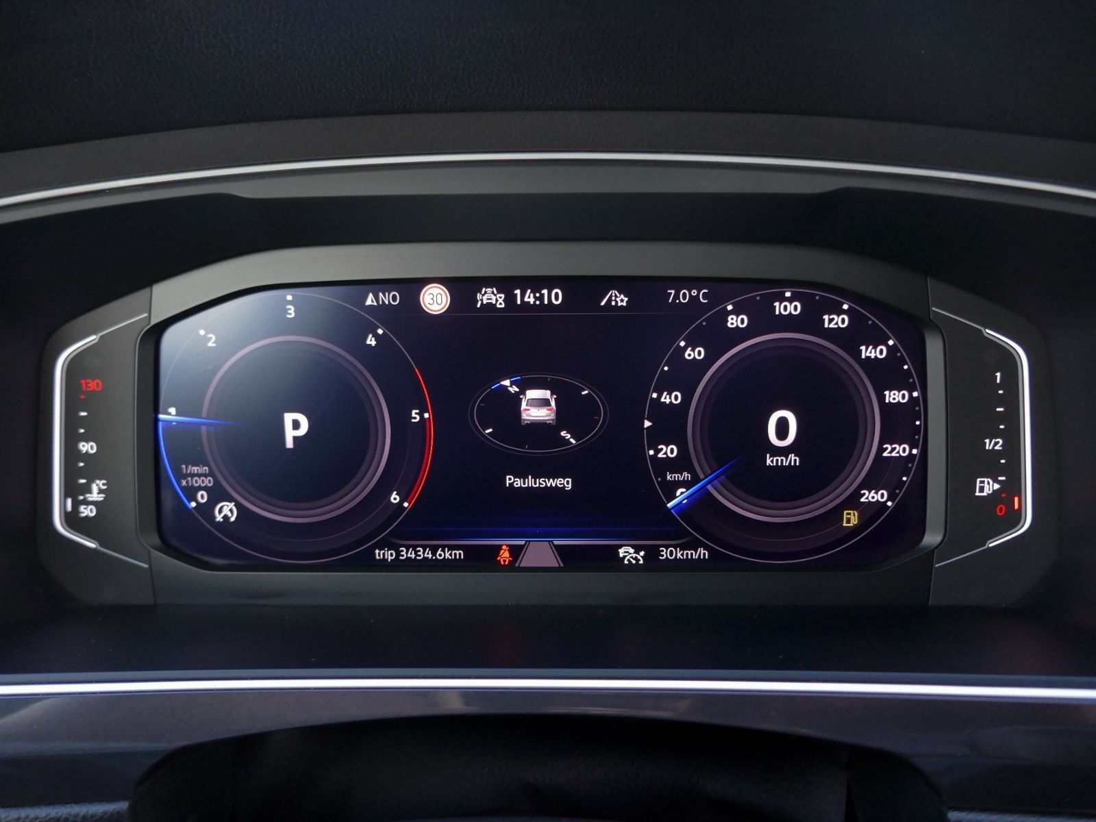 Fahrzeugabbildung Volkswagen Tiguan Allspace MOVE 4M 2.0 TDI DSG LED AHK RFK