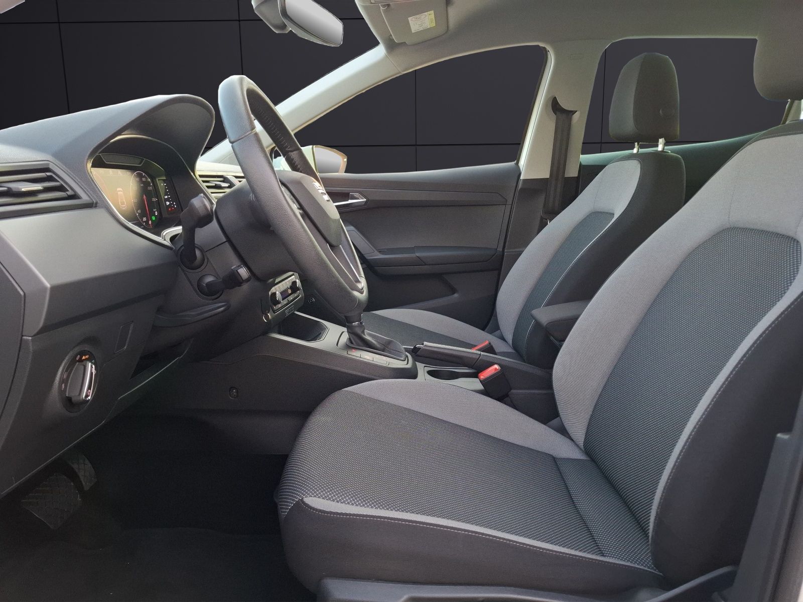 Fahrzeugabbildung SEAT Ibiza TSI Style Beats DSG LED AID ACC RFK SH APP