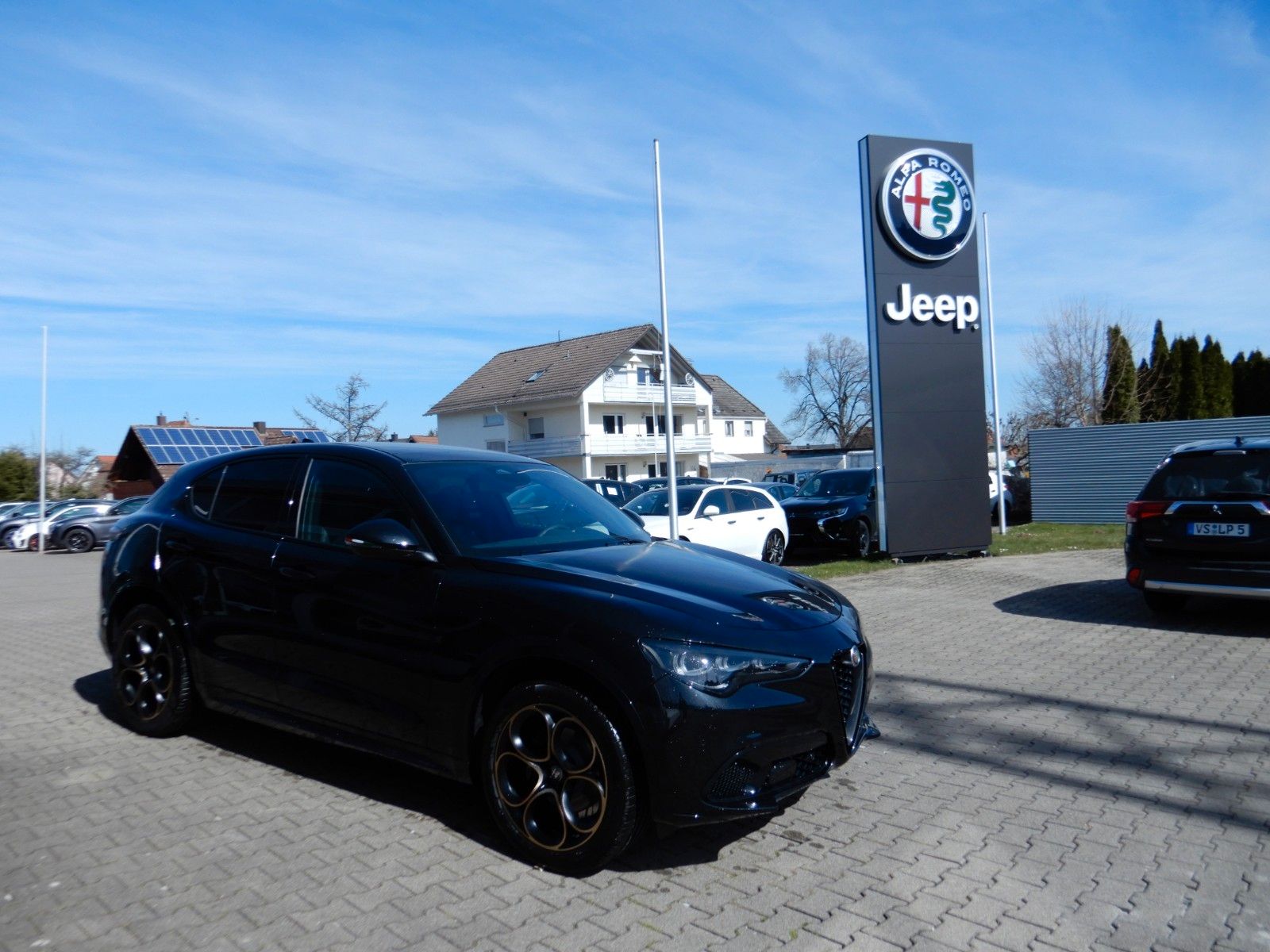Fahrzeugabbildung Alfa Romeo Stelvio INTENSA MY24 2.0T Q4 AT8 206 KW Pano*LED