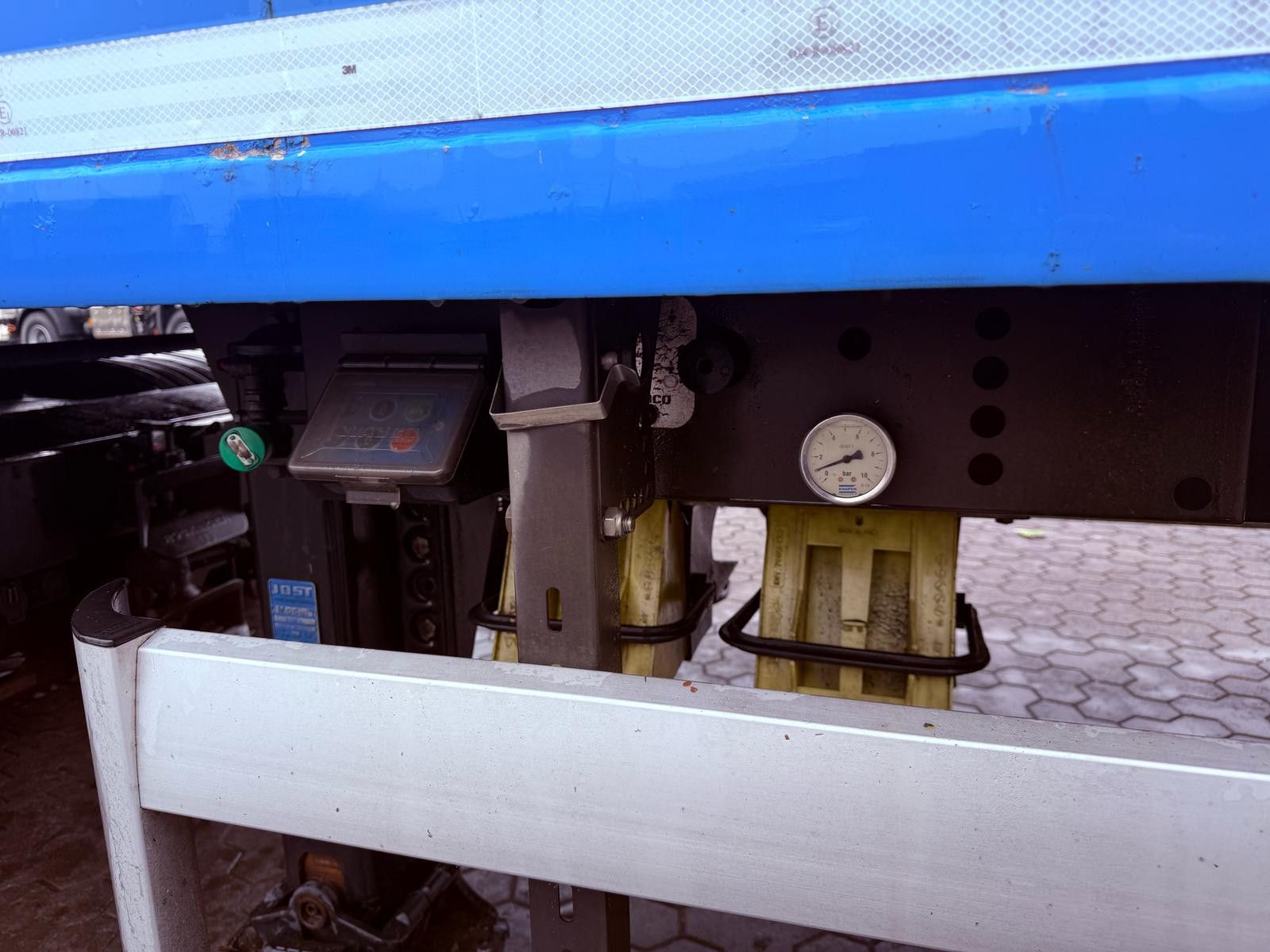 Fahrzeugabbildung Knapen K100 Schubboden 92m³  elektr. Verdeck 10mm Boden