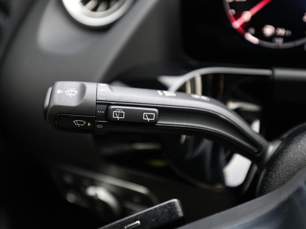 Mercedes-Benz B 180 Progressive Advanced Plus Distr. LED Navi