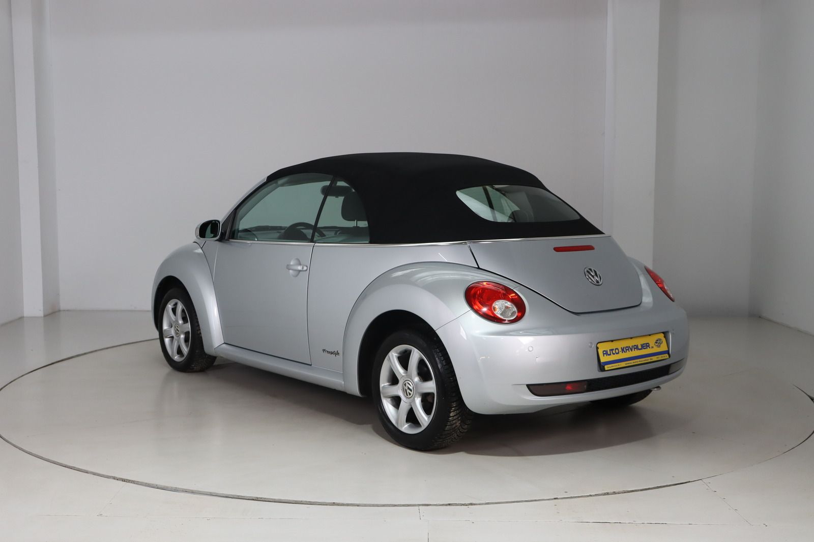 Fahrzeugabbildung Volkswagen New Beetle 1.6 Freestyle Cabriolet * Klima * PDC