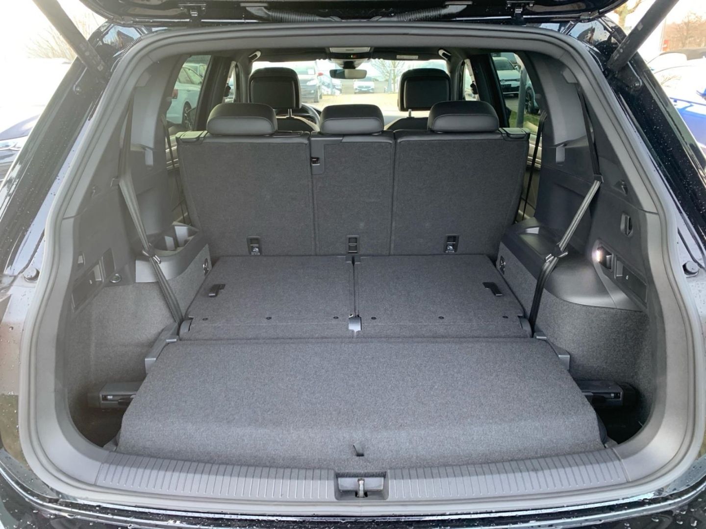 Volkswagen Tiguan Allspace R-Line 4Motion 2.0 TSI Navi AHK foto 12