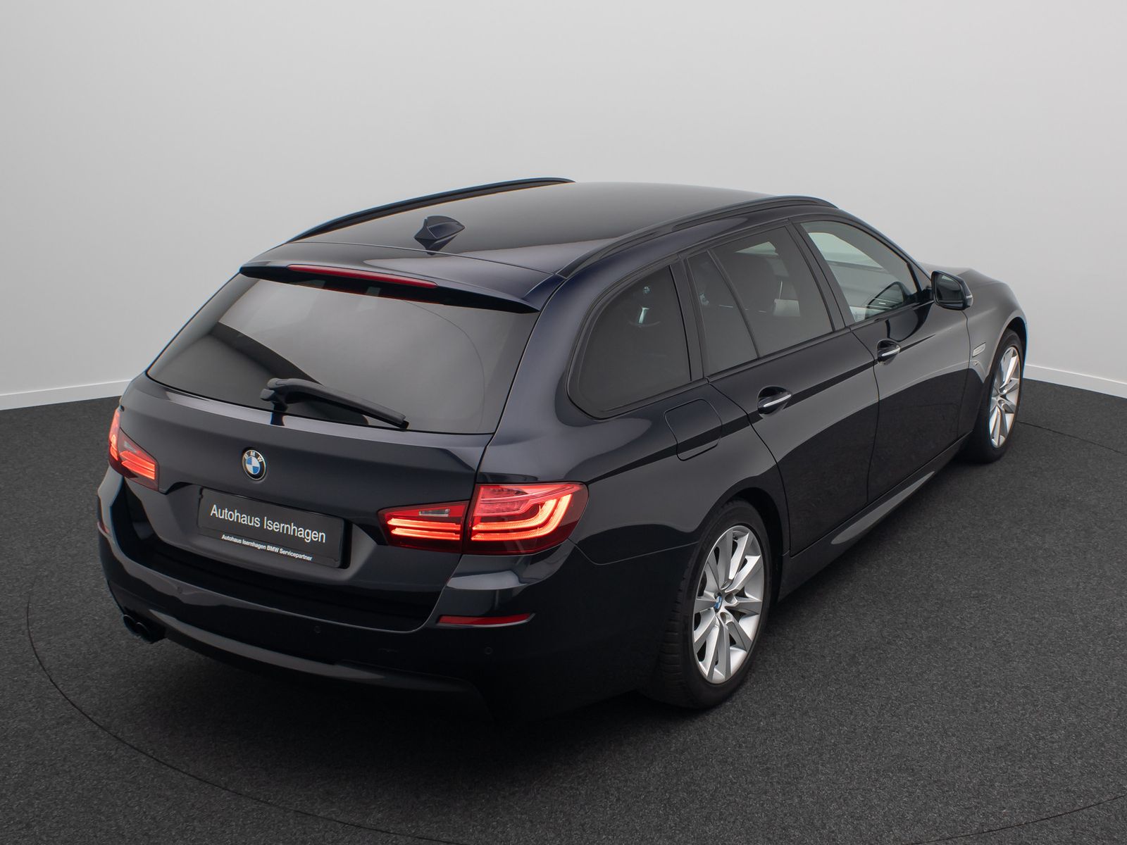 Fahrzeugabbildung BMW 525d xD M Sport Kamera HUD Alarm HiFi Komfort