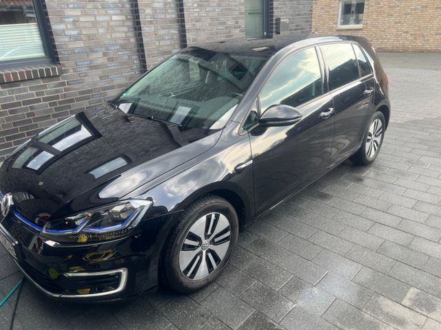 Volkswagen e-Golf 09.2020 + WP