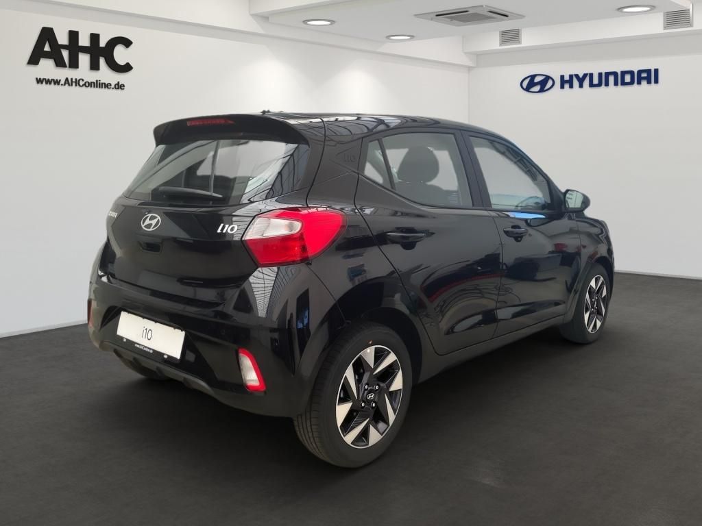 Fahrzeugabbildung Hyundai i10 Navi SHZ KAM PDC SpurH