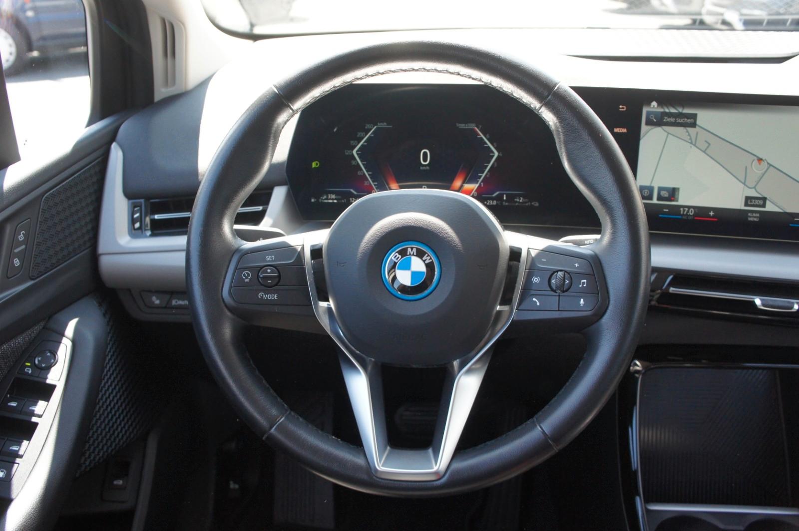 BMW 230e xDrive Active Tourer*NAV*KAM*LIVE*APP*LED