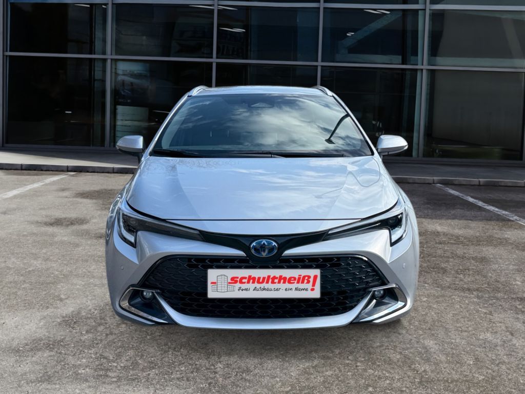 Fahrzeugabbildung Toyota Corolla 1.8 Hybrid Touring Sports Team Deutschla