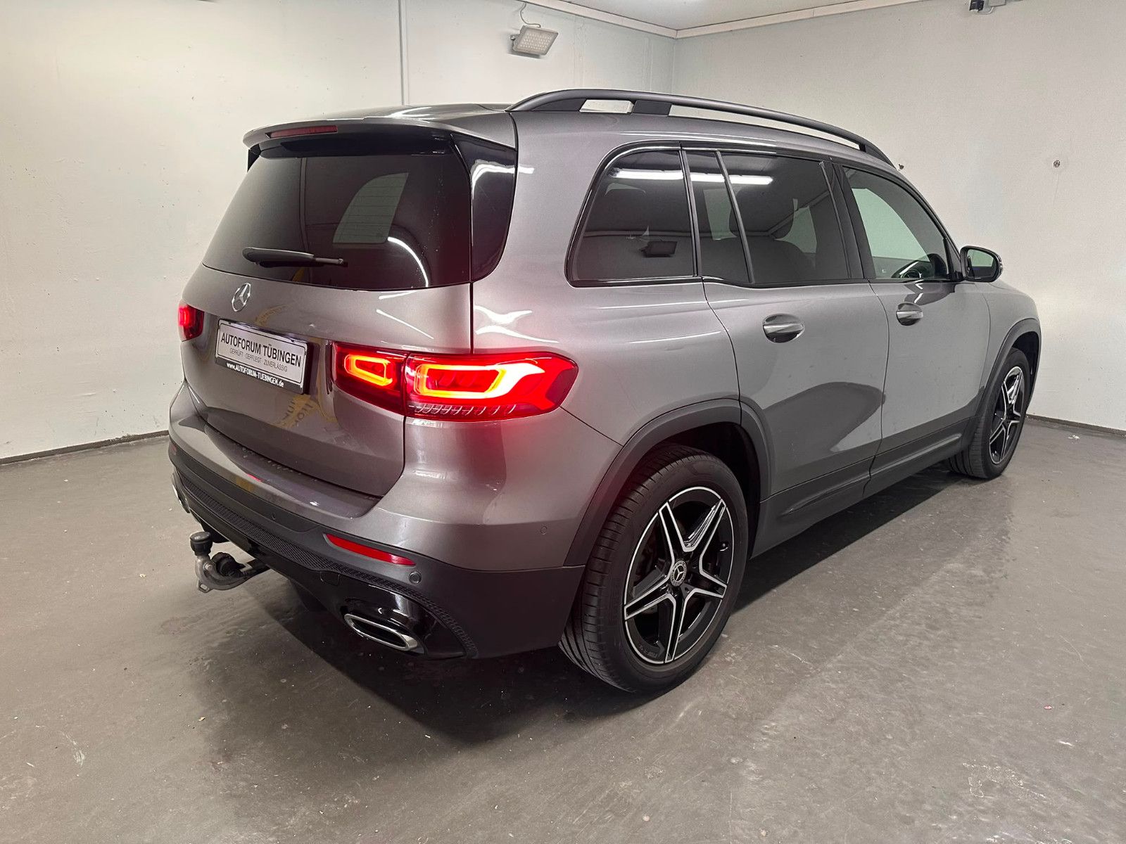 Fahrzeugabbildung Mercedes-Benz GLB 180 d *AMG-LINE*NIGHT*DISTRO*AHK*KAMERA*LED*