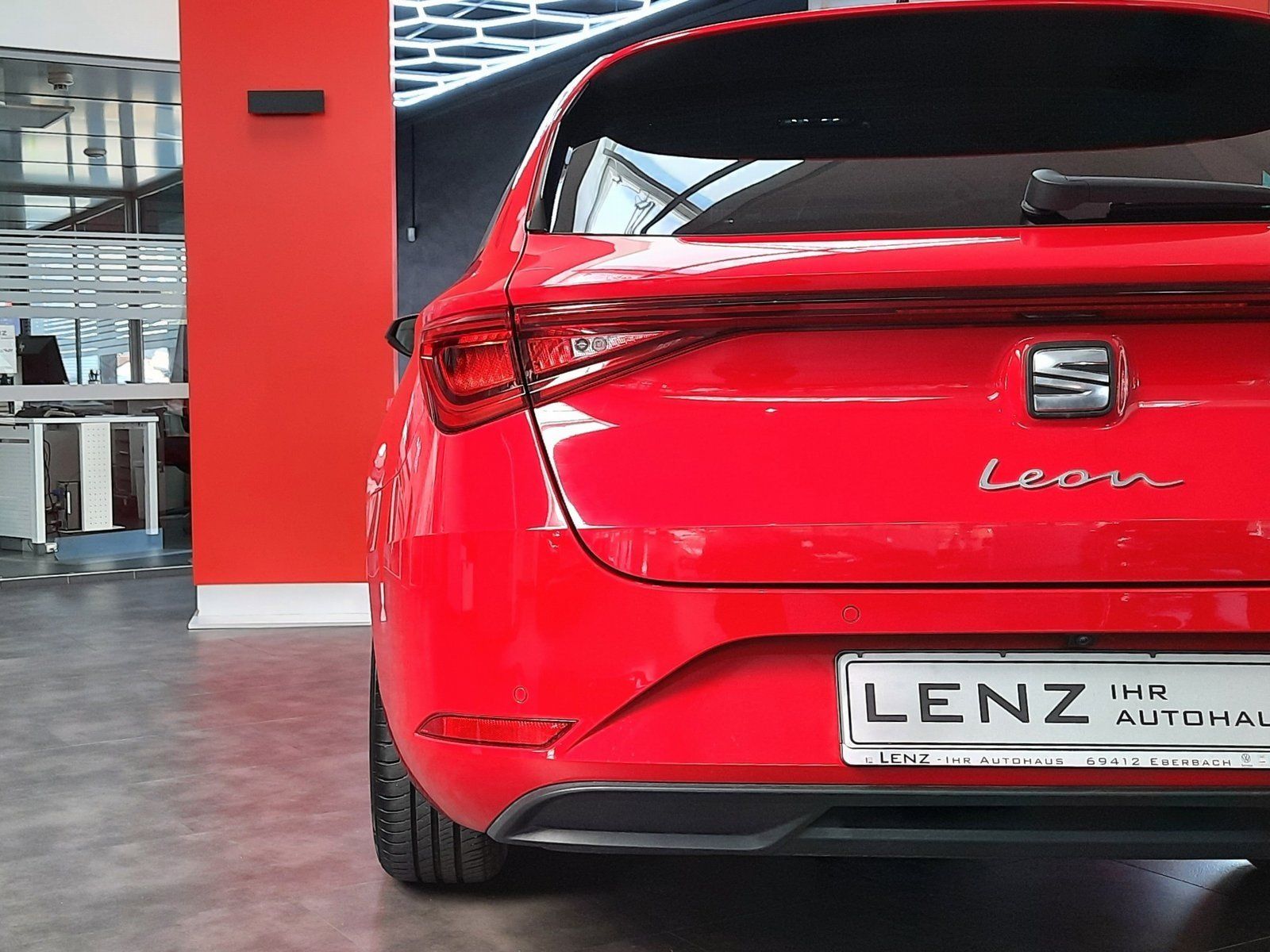 Fahrzeugabbildung SEAT Leon ST Style TSI DSG *Cam*LED*App-Connect*PDC*