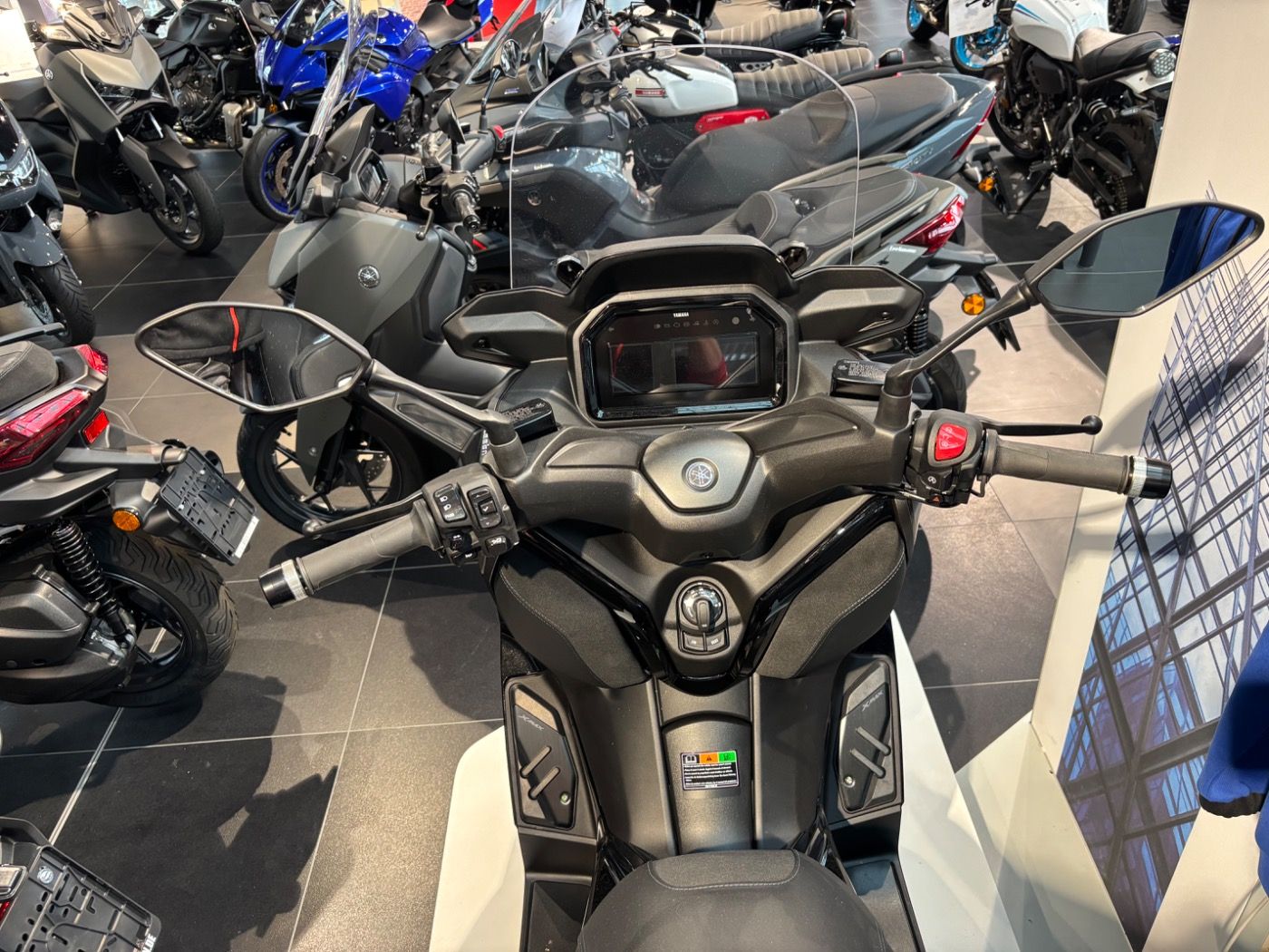 Fahrzeugabbildung Yamaha Xmax Tech Max+ 300 2025