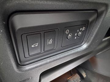 Land-Rover Discovery Sport - 12