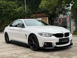 BMW 430i M Sport Coupe. Aut LED NAVI LEDER SCHIEBEDA - mit Benzin-Antrieb: Coupe, Weiß, Schiebedach
