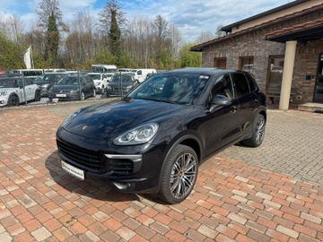 Porsche Cayenne - 1