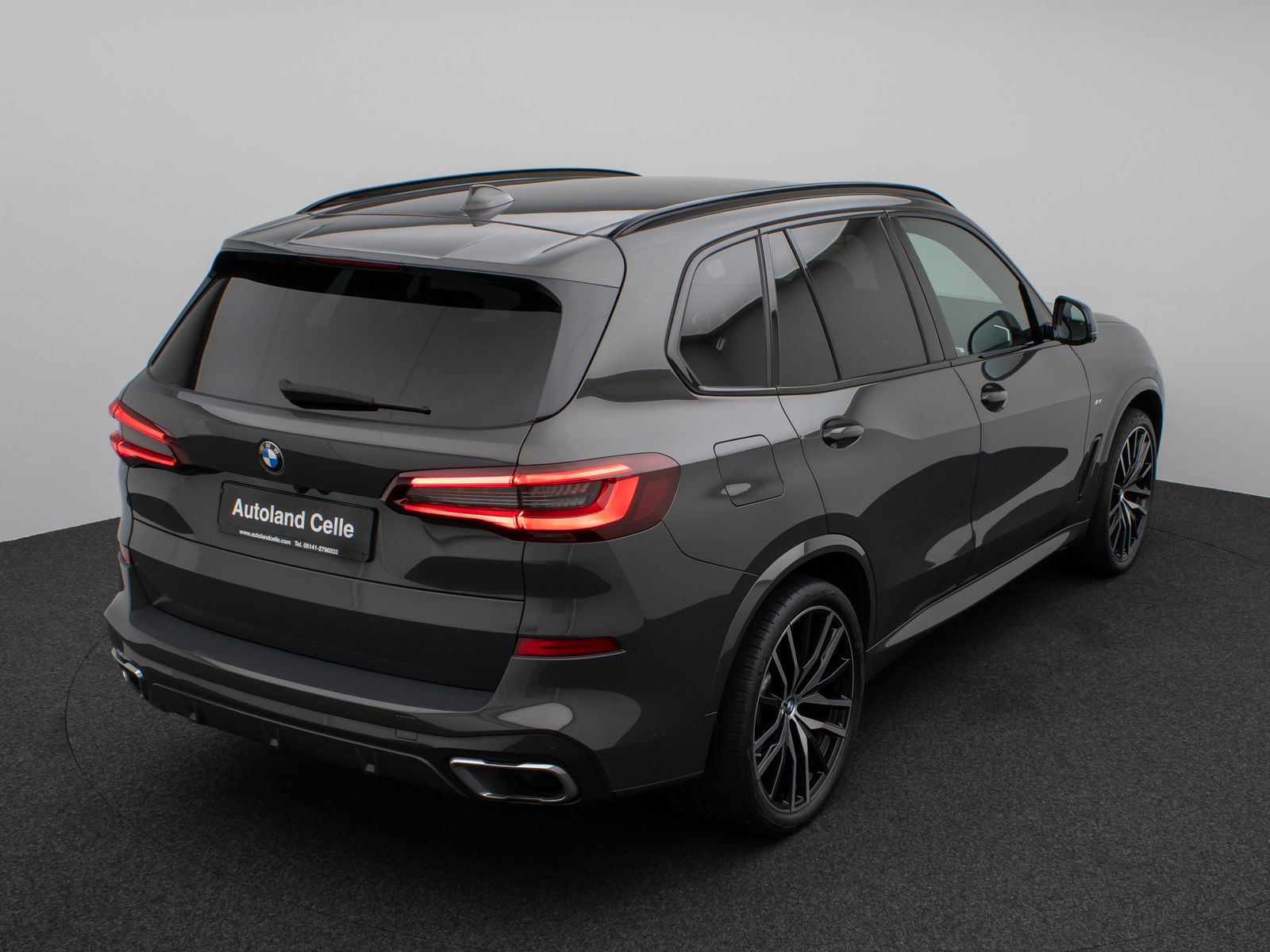 Fahrzeugabbildung BMW X5 xD30d M Sport 360°Laser HUD DAB HiFi 22Zoll