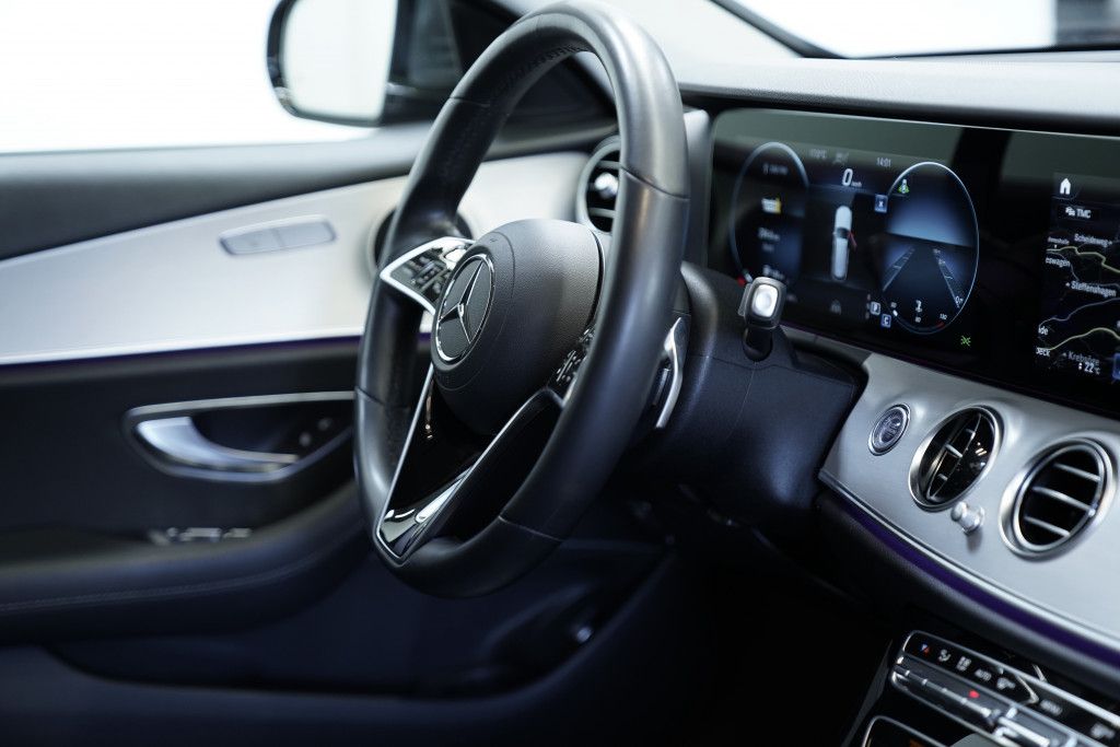 Mercedes Benz E 220