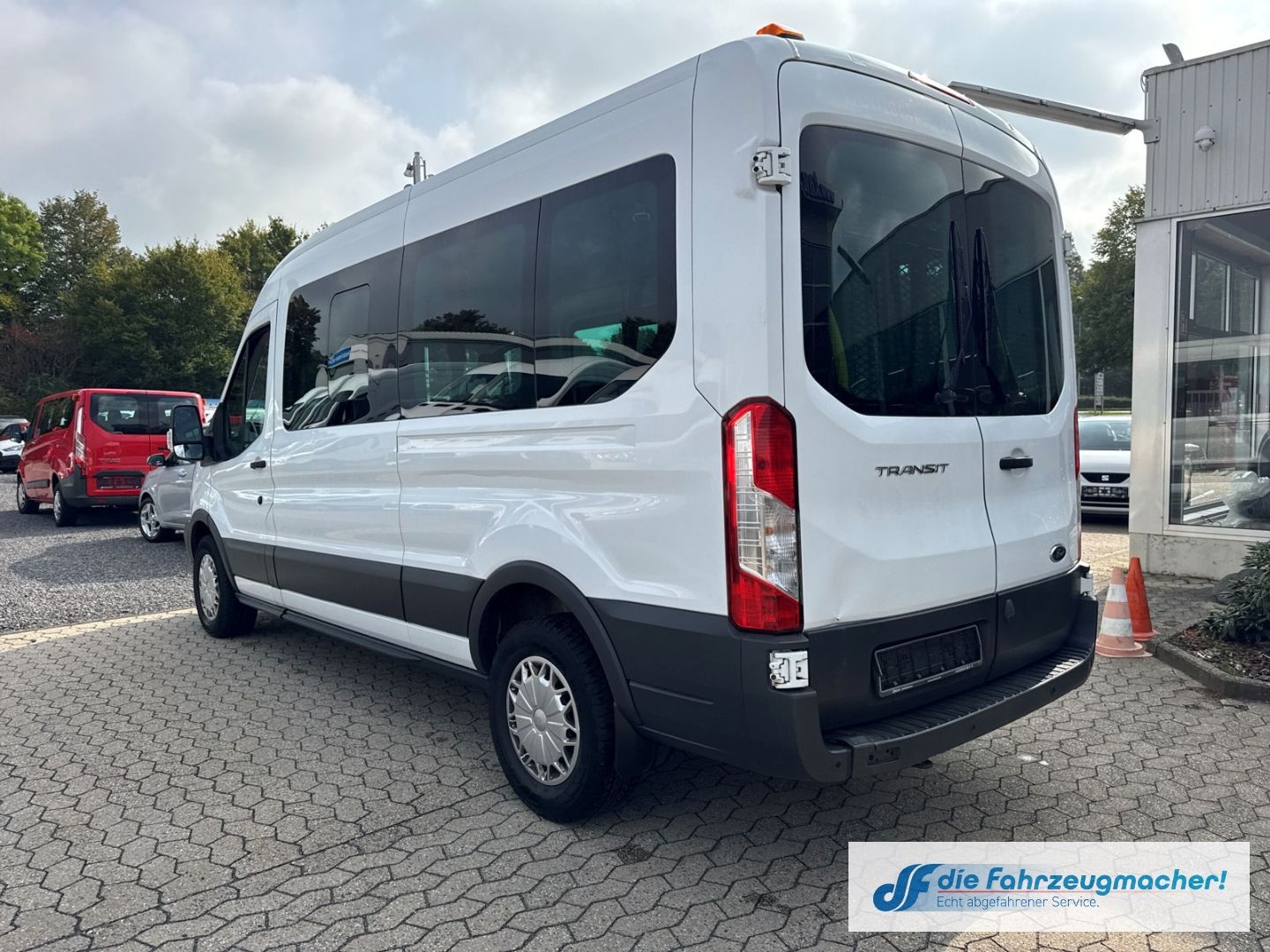 Fahrzeugabbildung Ford Transit Kombi 350 L3 Trend 2.2 TDCi DPF *EXPORT