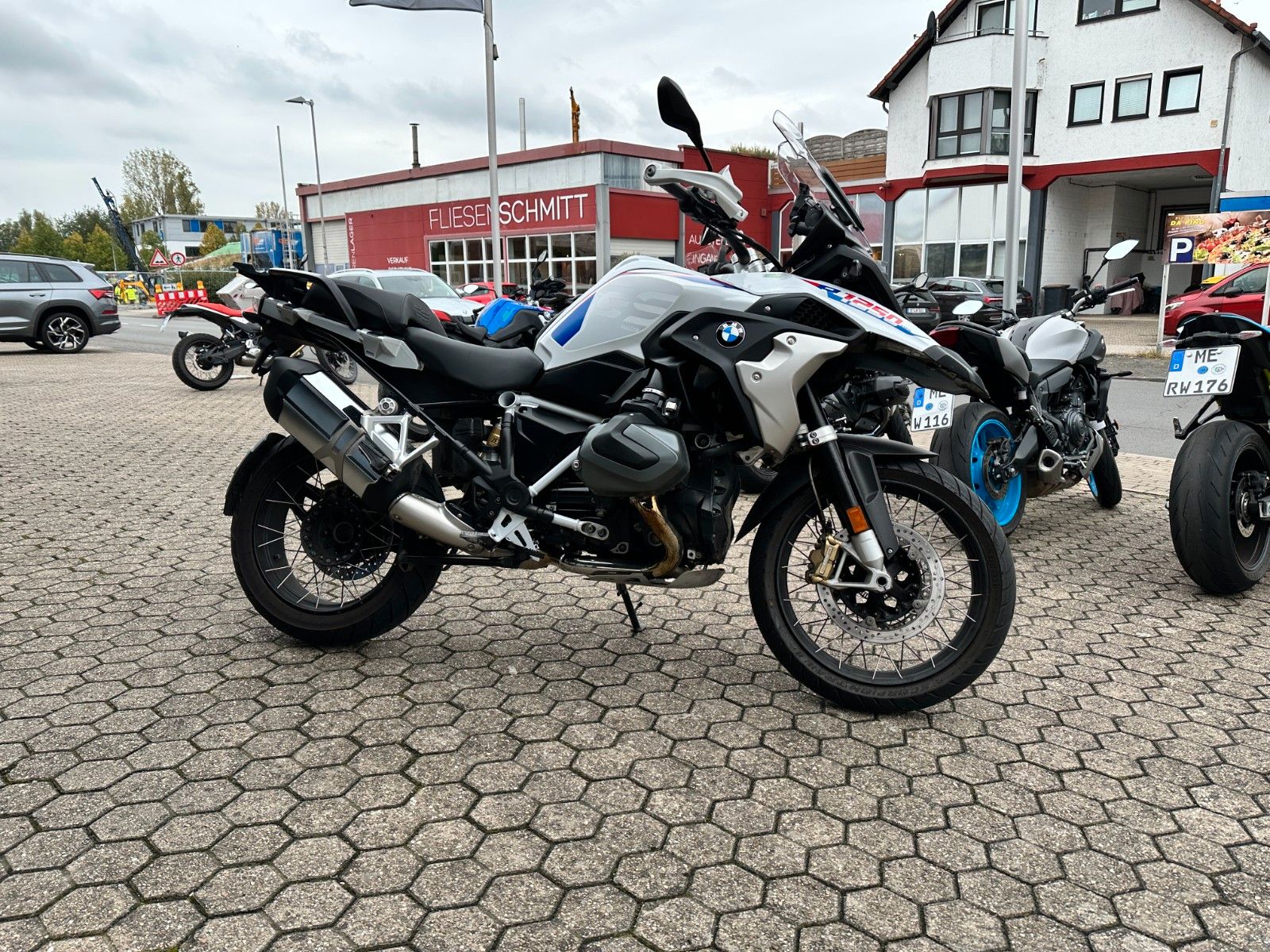 Fahrzeugabbildung BMW R 1250 GS - Anschlussgarantie bis 02/27