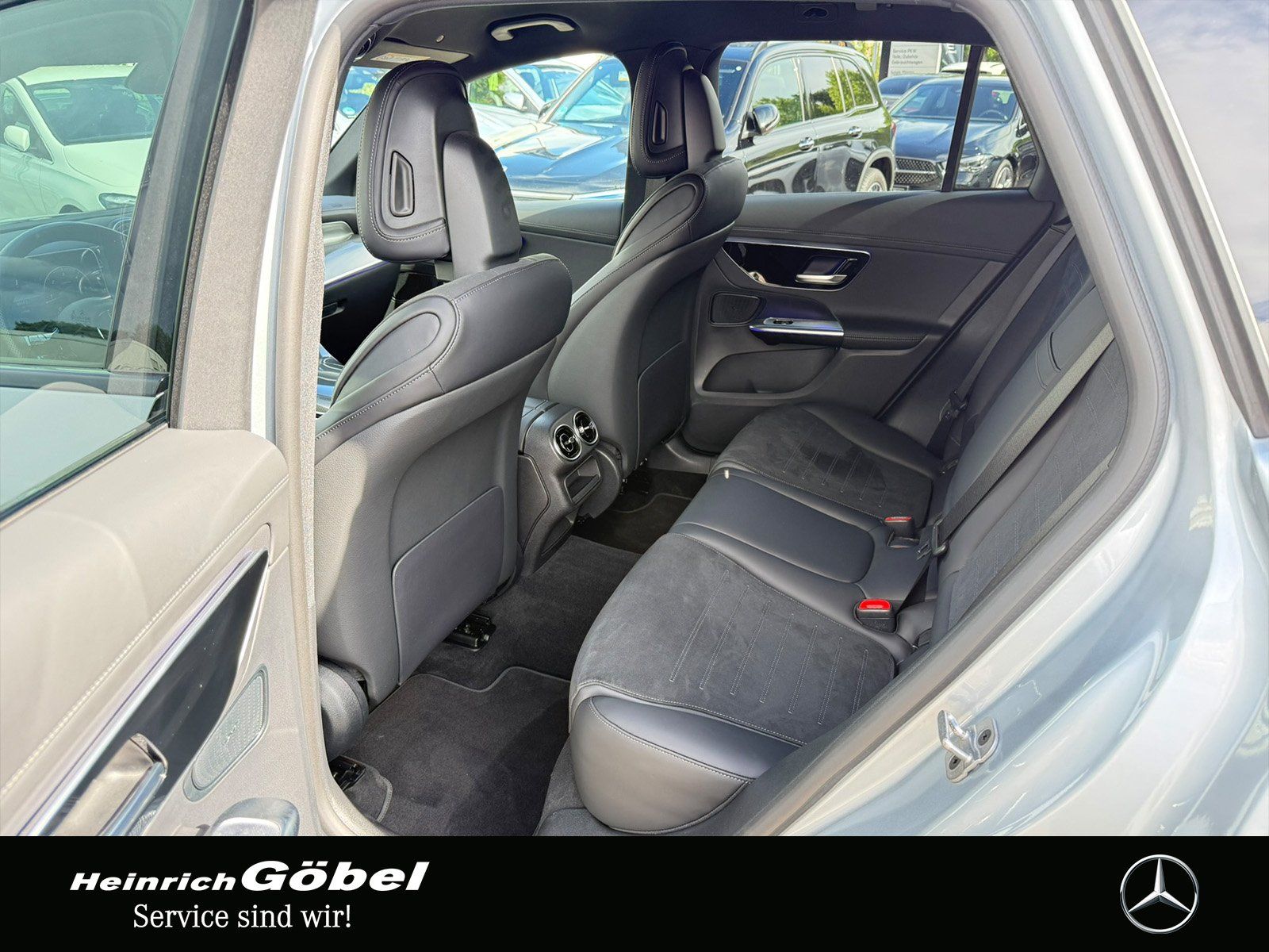 Fahrzeugabbildung Mercedes-Benz GLC 220 d 4M AMG*AHK*MEMORY*360°*DISTRONIC