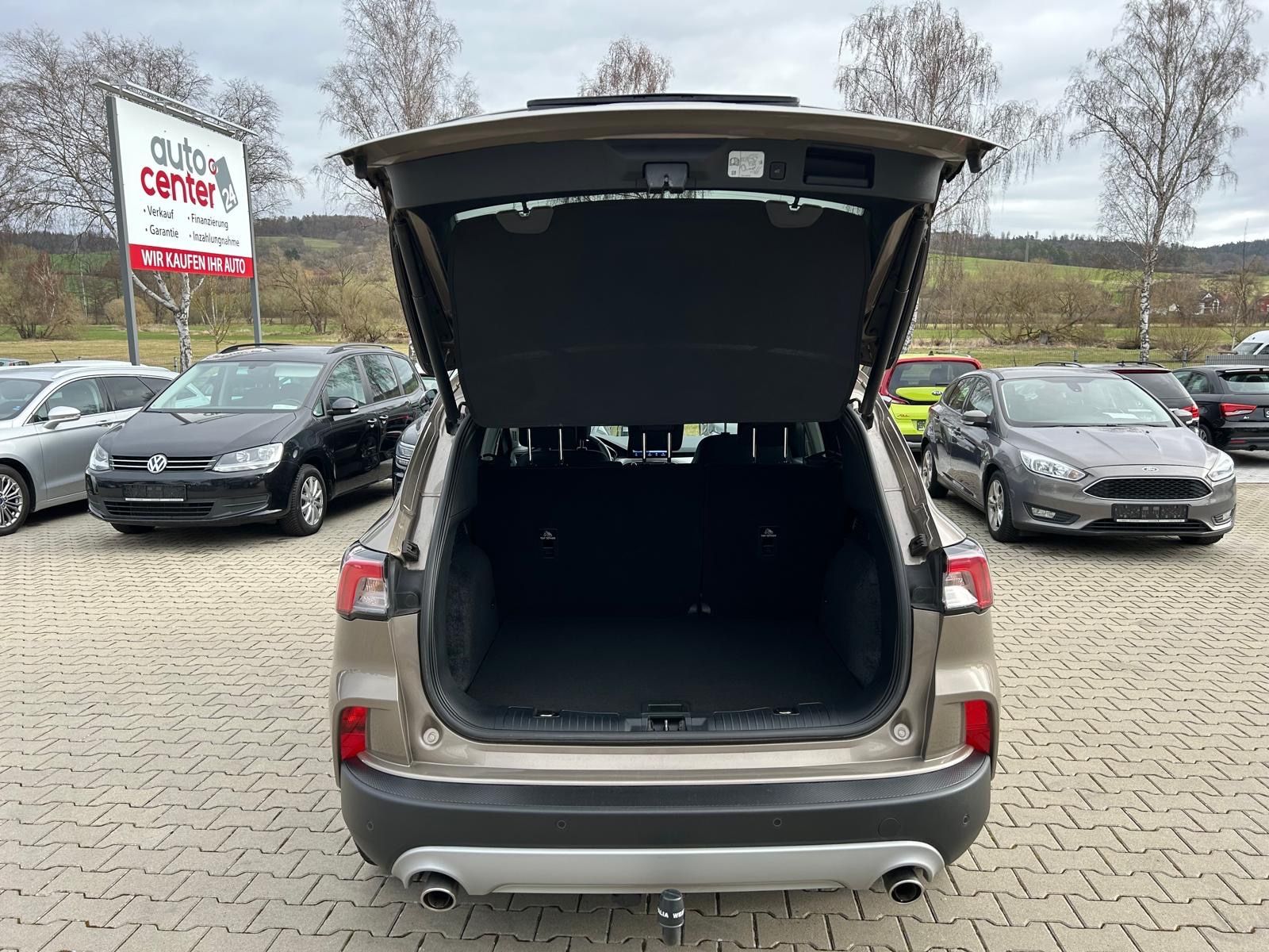 Fahrzeugabbildung Ford Kuga Titanium°LED°AHK°HeadUp°Winterpaket°Kamera