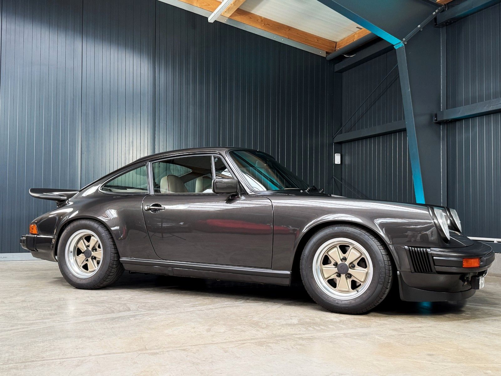 Fahrzeugabbildung Porsche 911 SC "WEISSACH EDITION"
