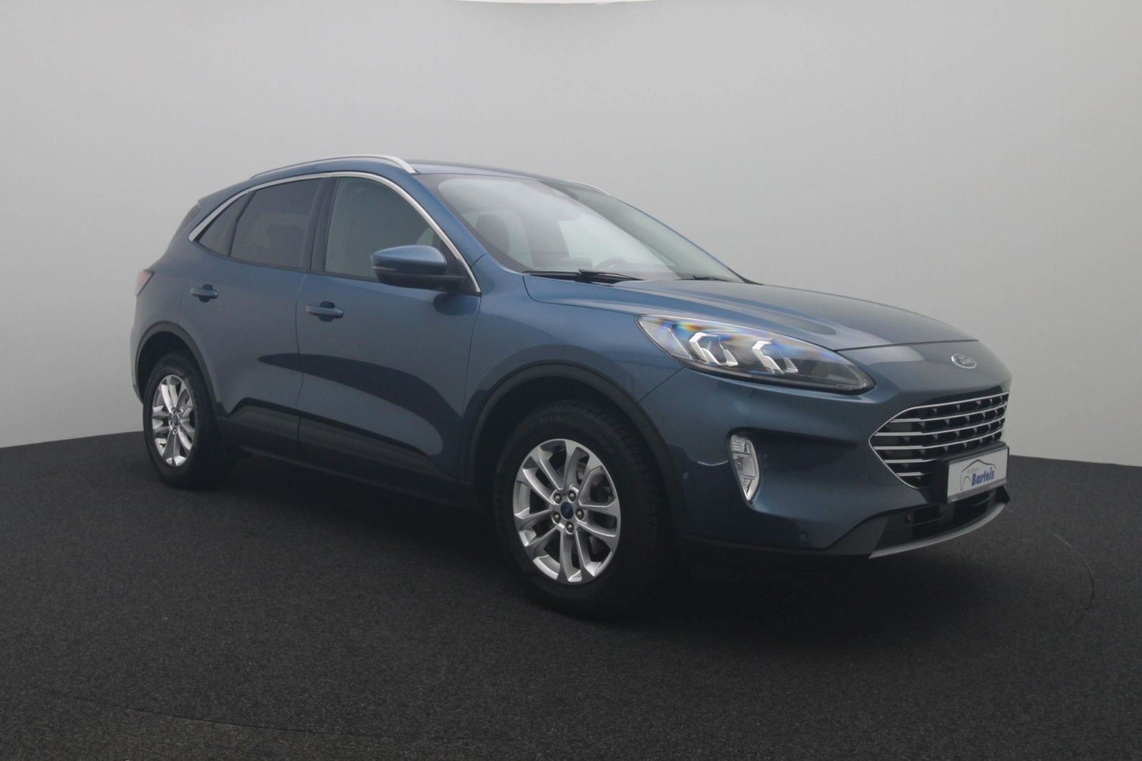 Fahrzeugabbildung Ford Kuga 1.5 Titanium X HUD AHK LED ACC