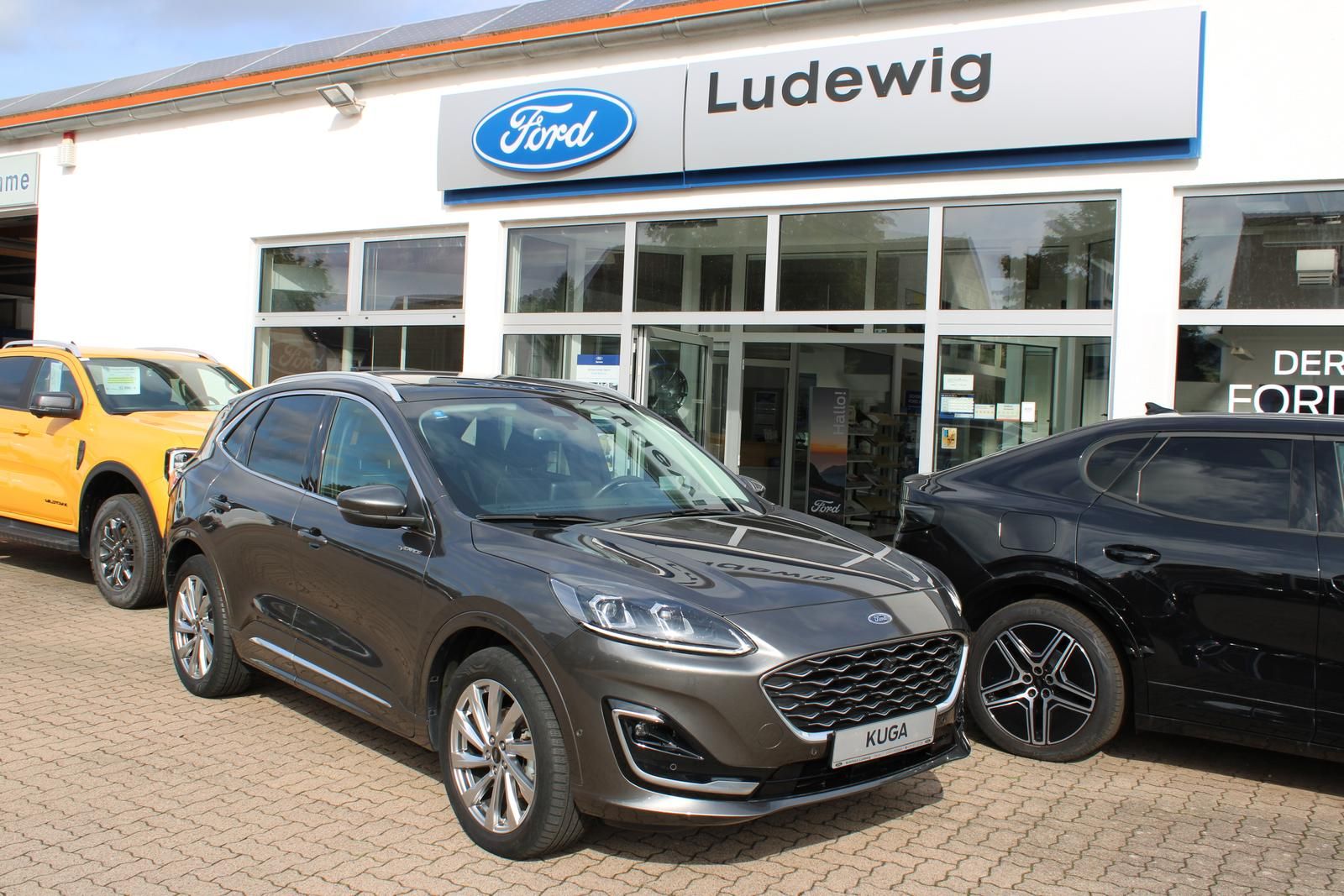 Ford Kuga Plug-In Hybrid Vignale Schw. AHK PANO B&O