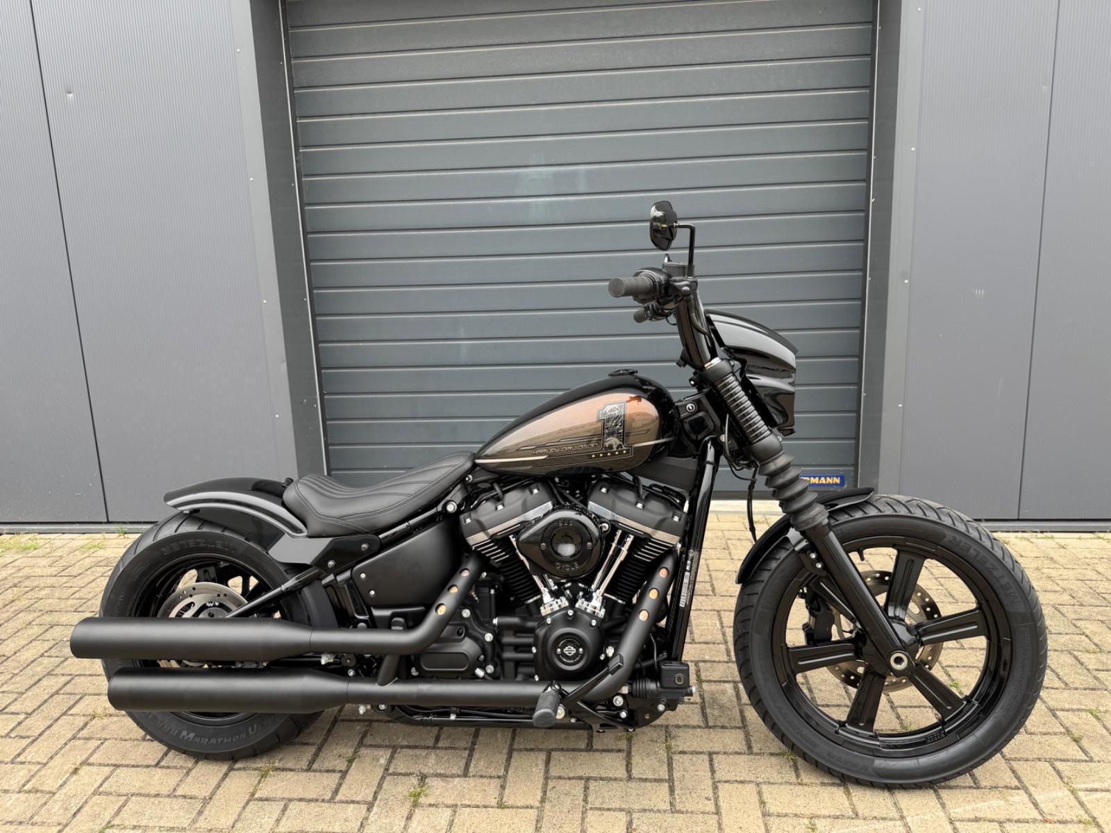 Harley-Davidson FXBB Street Bob 107  ABS Custombike!!!!