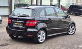 Mercedes-Benz B 180 Sport Edition /LEDER/PDC/SHZ/NAVI/TÜV/ALU - Mercedes-Benz B 180 in Mainz