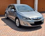 Opel Astra 1.4 Turbo Vollausstattung  4900... - Opel Astra aus 2010: Turbo