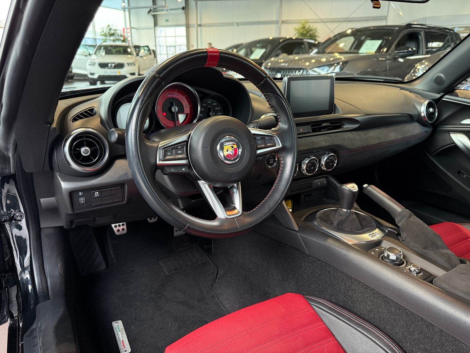 Fahrzeugabbildung Abarth 124 Spider 1.4 MultiAir Turbo Turis. HARDTOP