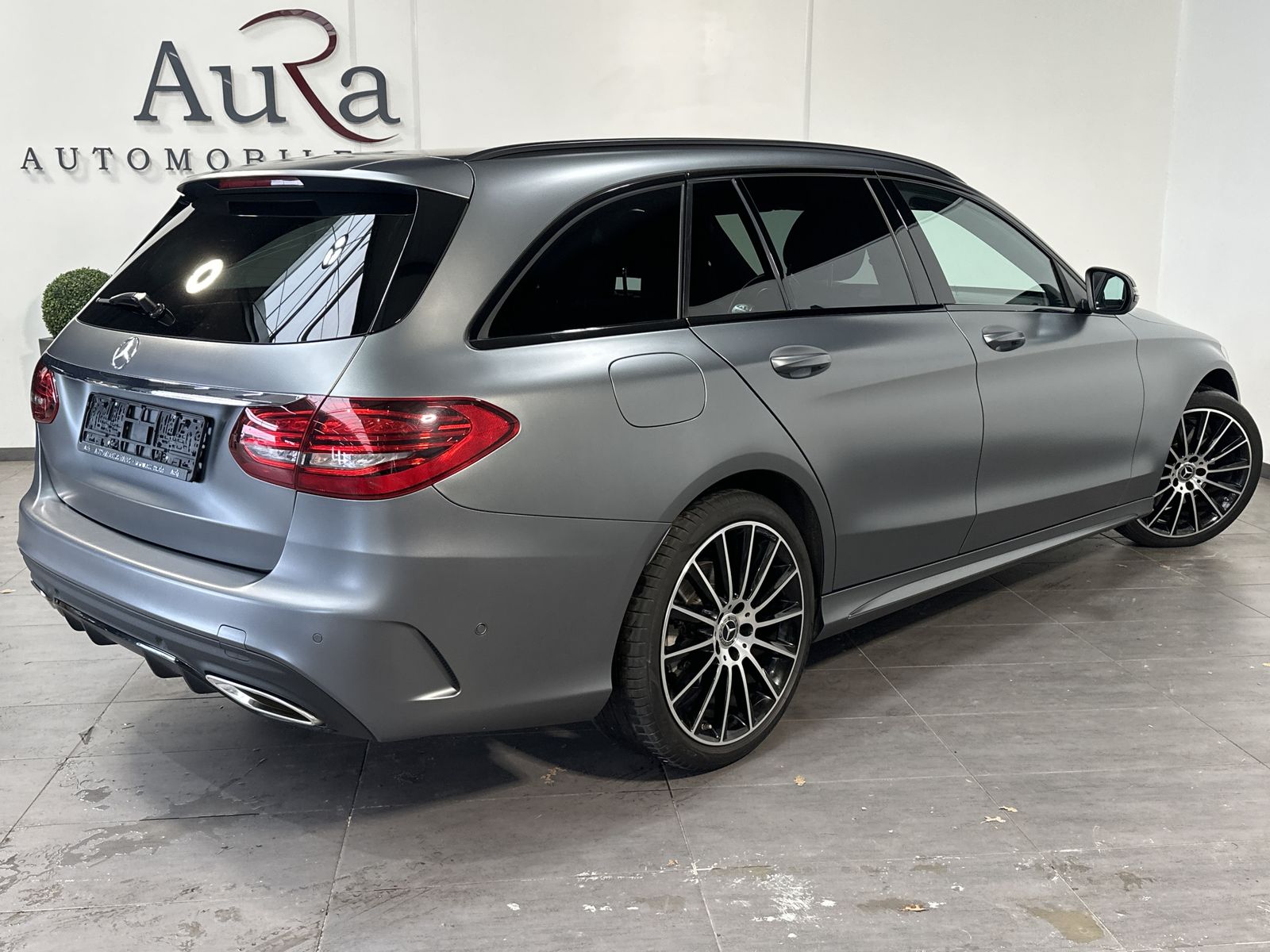 Fahrzeugabbildung Mercedes-Benz C 400 T 4Matic AMG-Line 9G NAV+LED+360°+CARPLAY