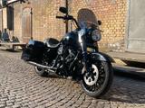 Harley-Davidson Road King Special 114 Vivid Black FLHRXS - Harley-Davidson Road King Special