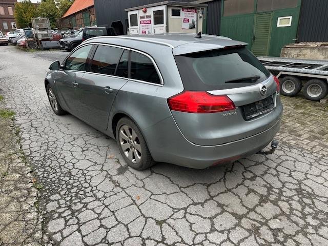 Opel Insignia 2012 — photo 9
