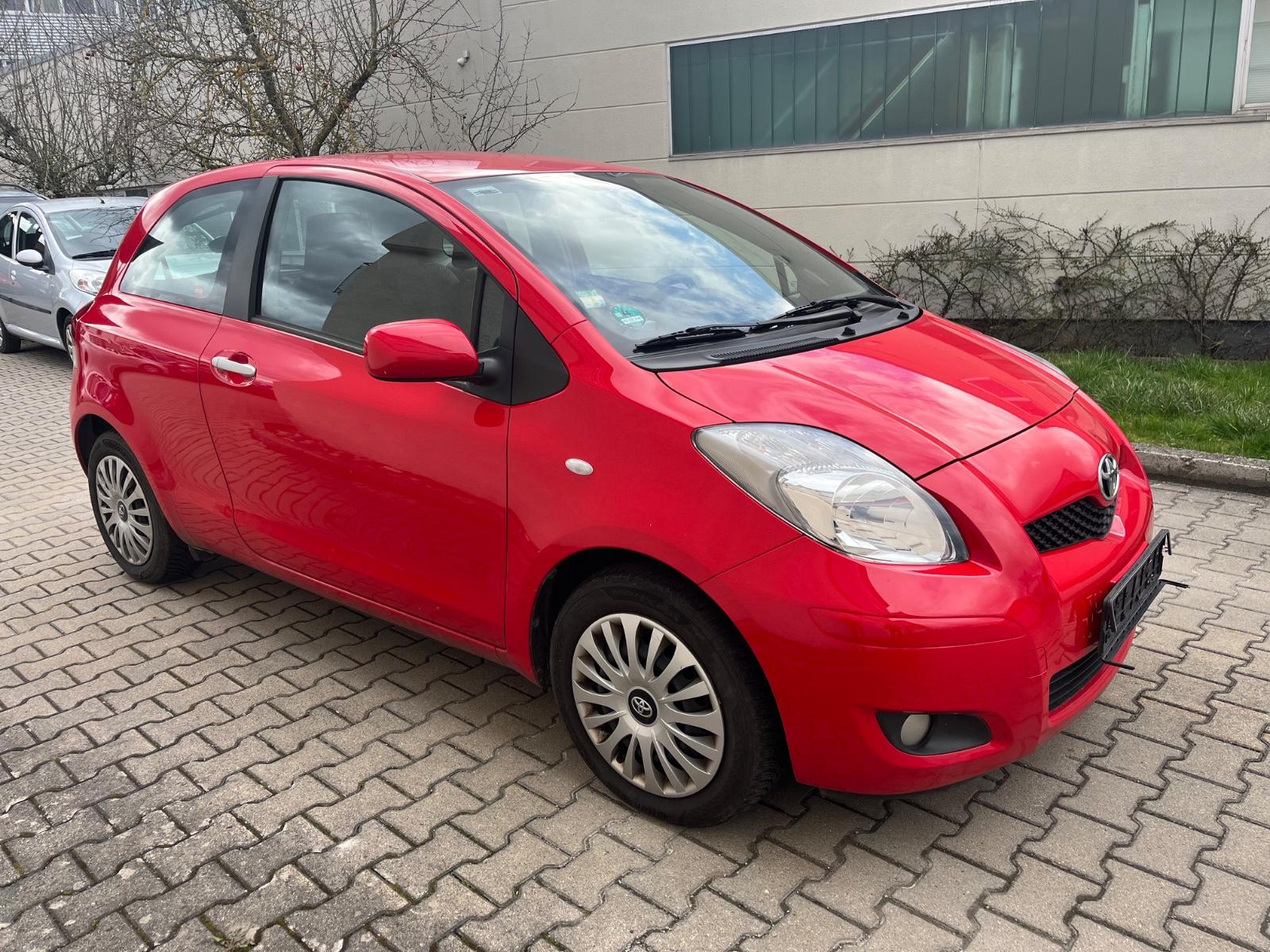 Toyota Yaris Life