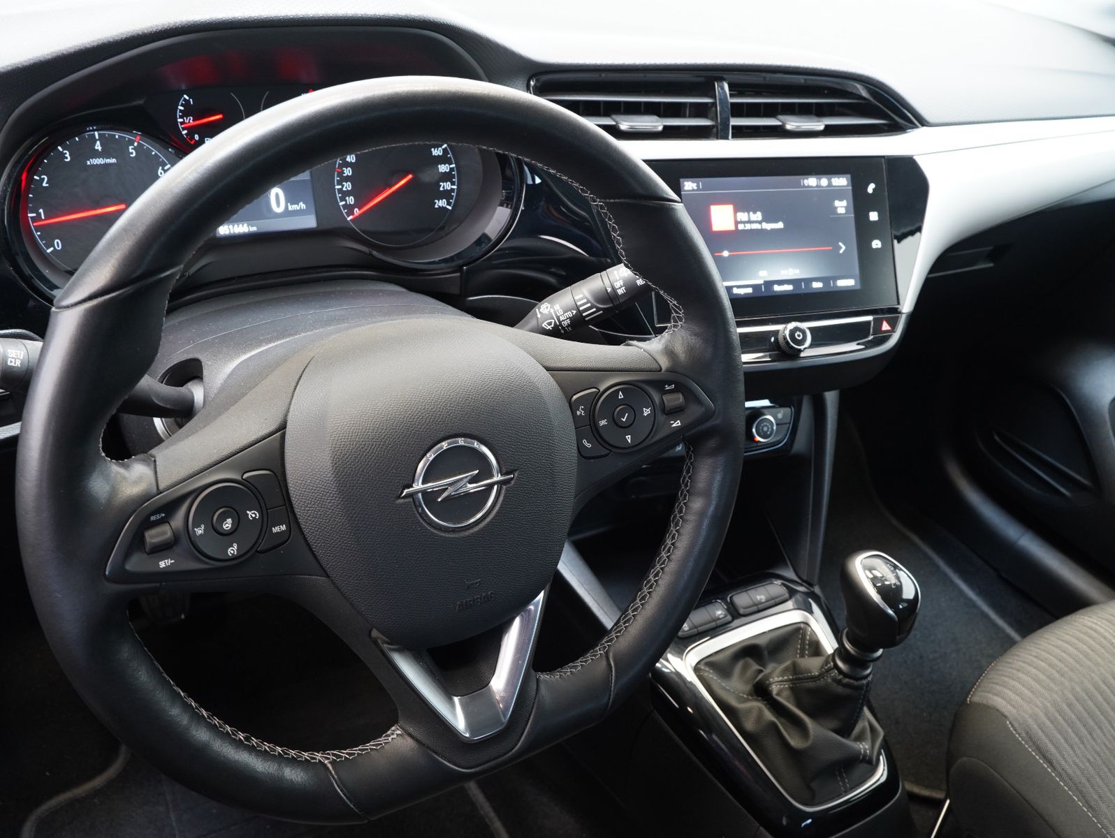 Fahrzeugabbildung Opel Corsa F 1.2 Turbo Edition DAB/LED/PDC/KAMERA/SHZ