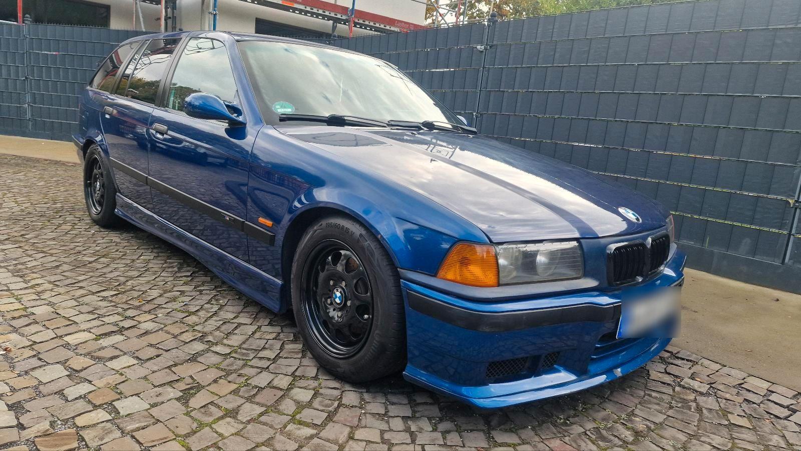 BMW 323