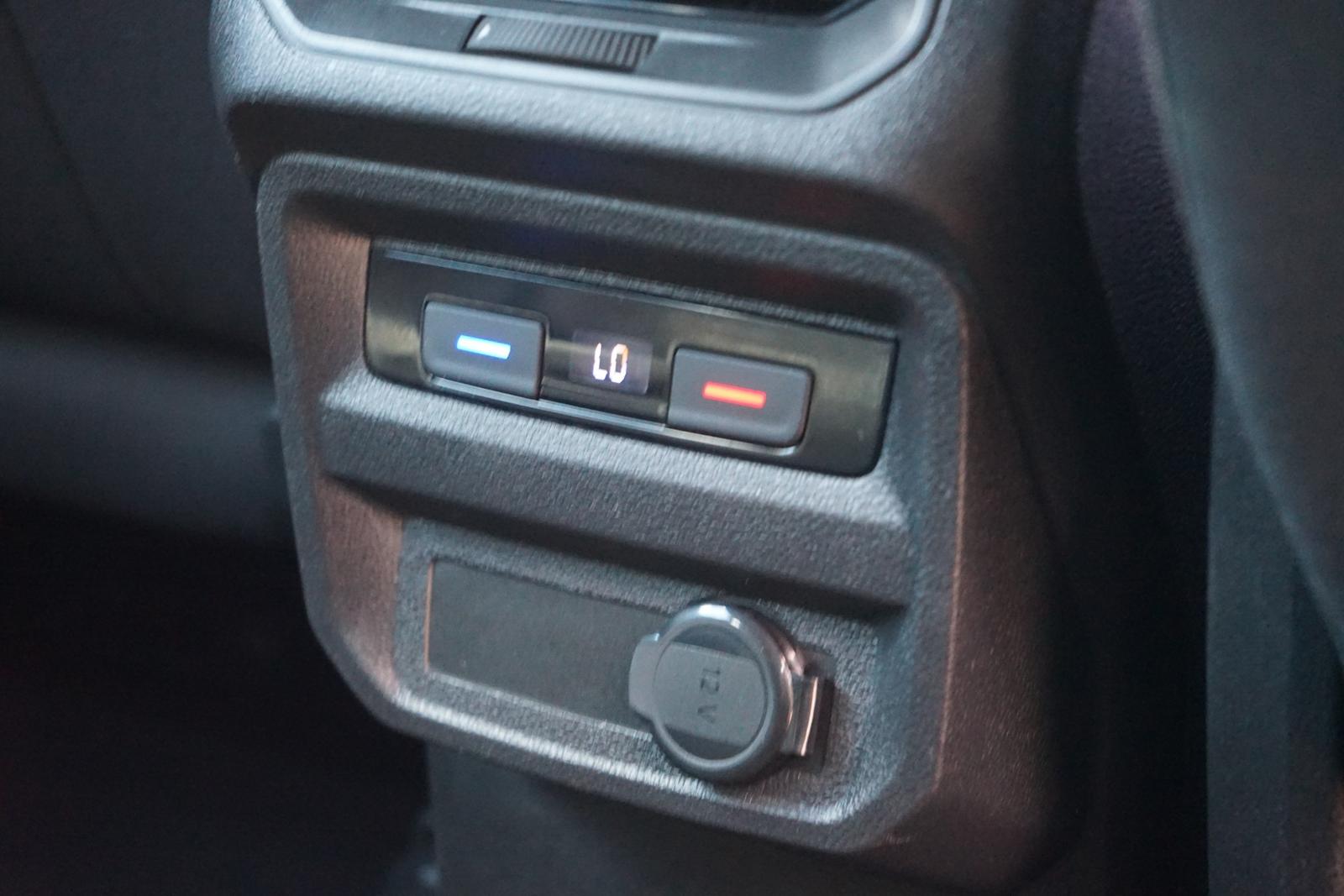 Volkswagen Tiguan 1.5 TSI Active LED Navi ACC Totwinkel AHK, миниатюра 27