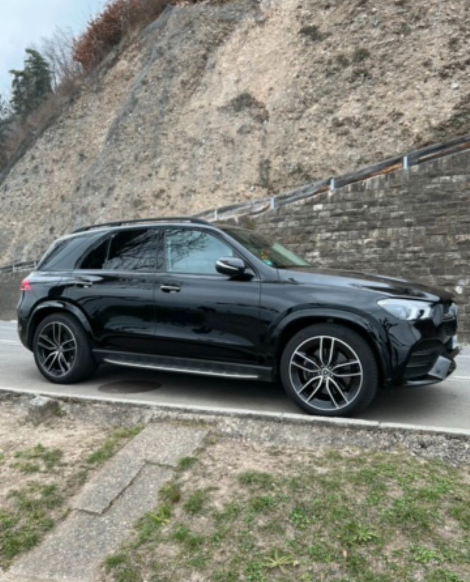 MERCEDES-BENZ GLE 400 d 4MATIC *NightPaket*AMG-Line* 
