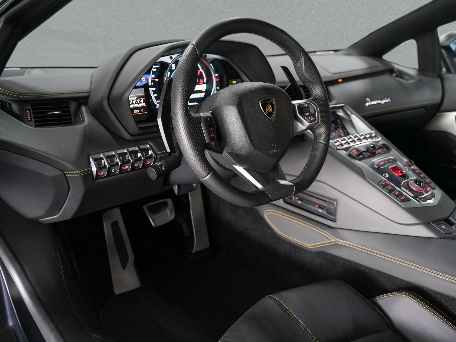 Fahrzeugabbildung Lamborghini Aventador LP700-4 - Nero Nemesis | Sport-AGA