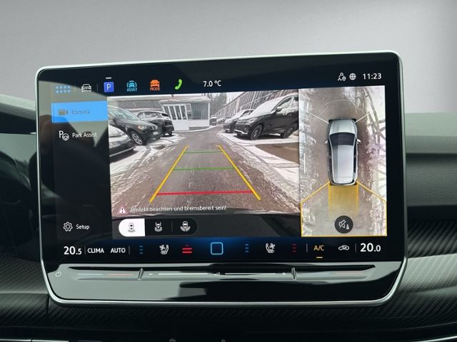 Golf VIII 2.0 TSI DSG R BLACK EDITION +PANO+360°