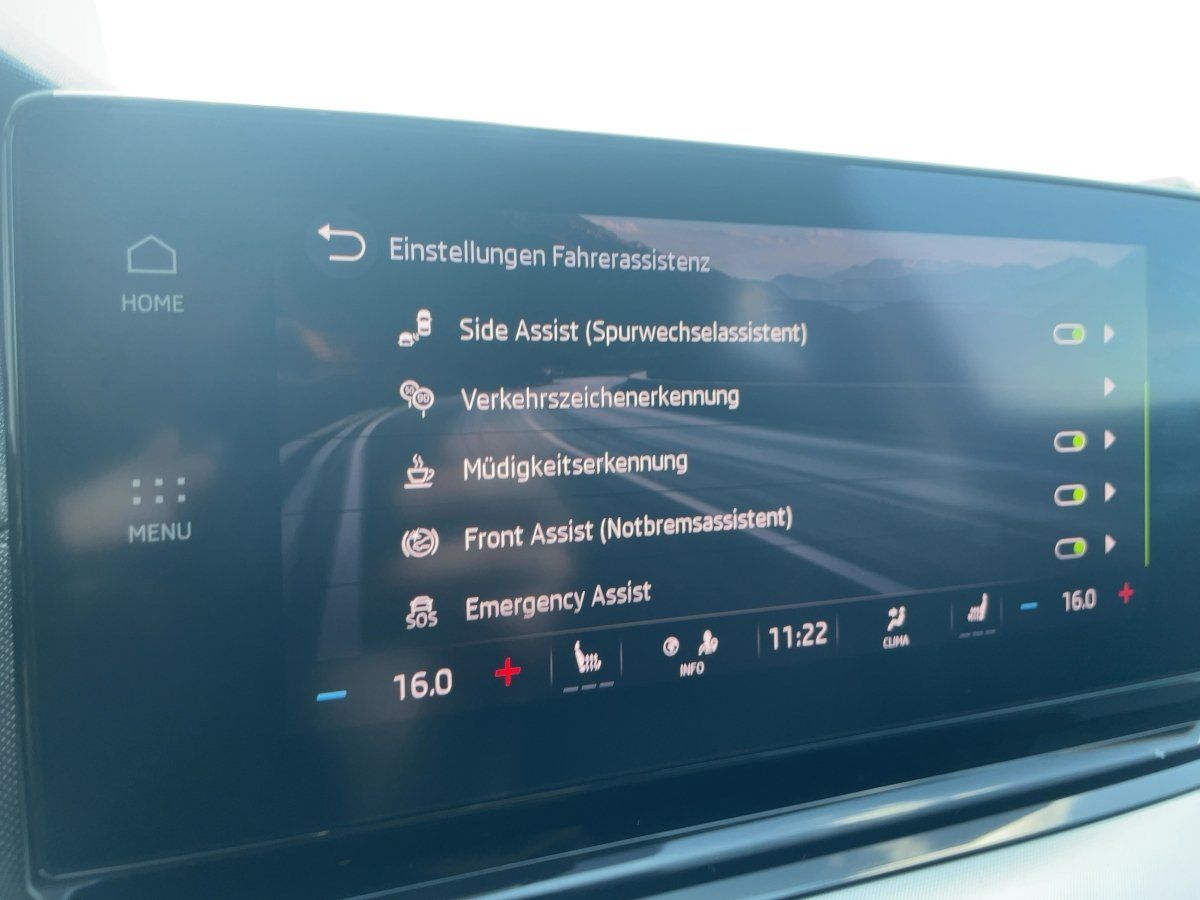 Skoda Octavia Combi Style 1.5 TSI DSG APP AHK LED KAM foto 17